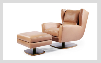 Skoop Swivel Chair & Ottoman